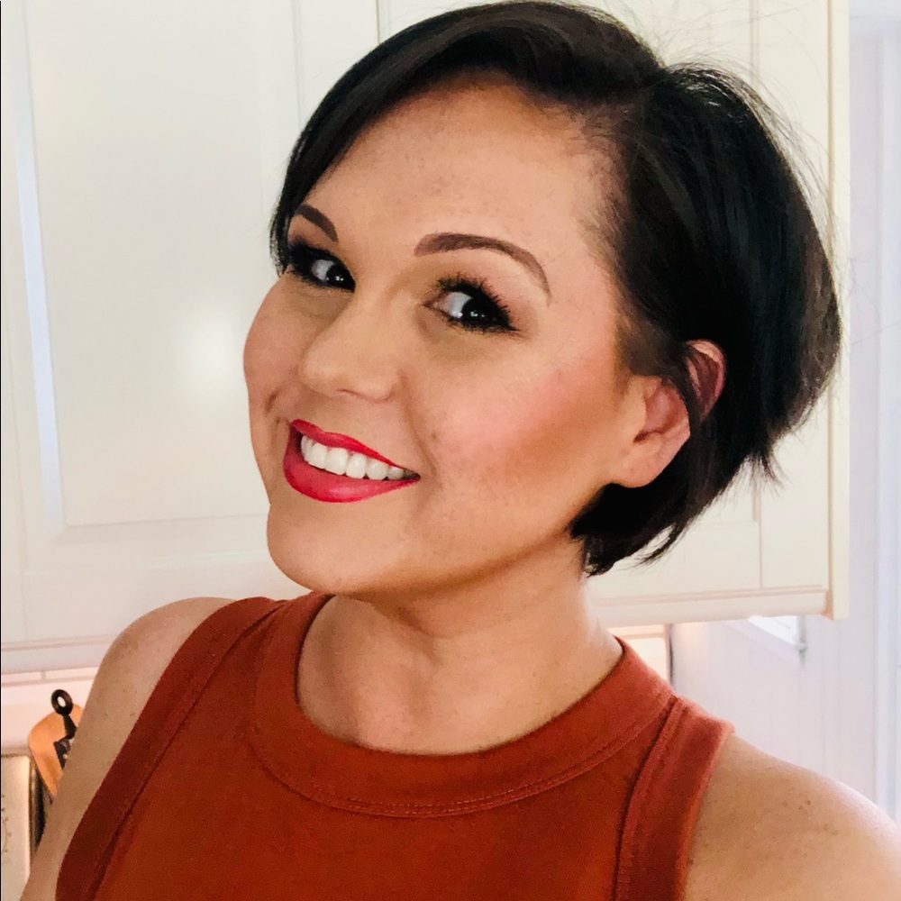 Meet your Posher, Rebecca